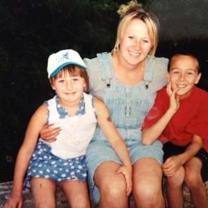 Meet your Posher, Rena